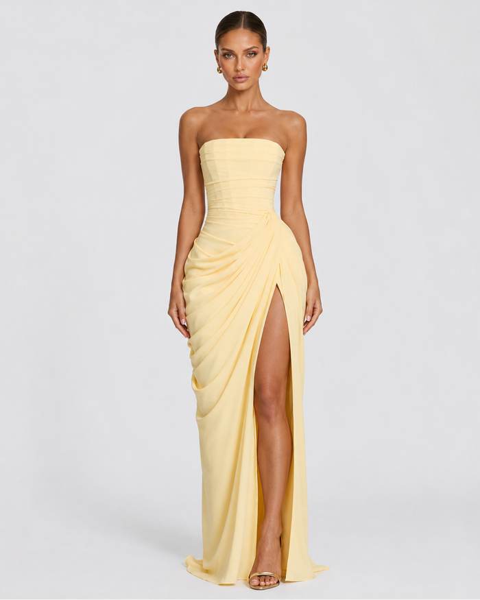Vestido con capa